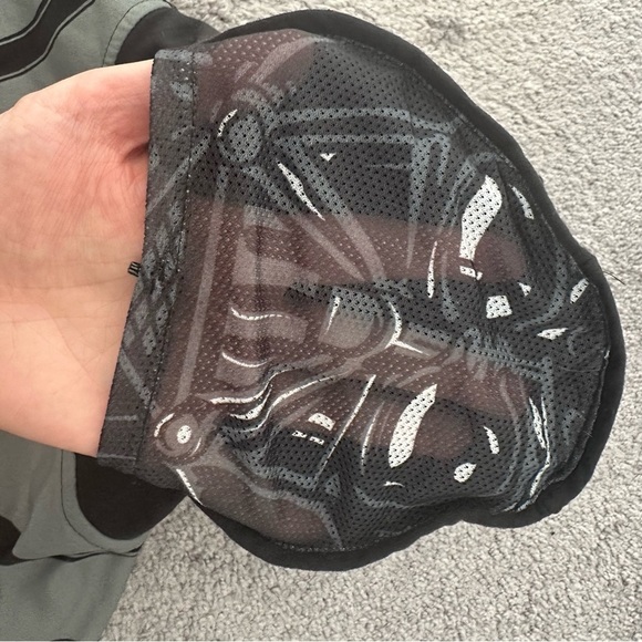 Star Wars Darth Vader Black and Gray Hoodie - Picture 4 of 7